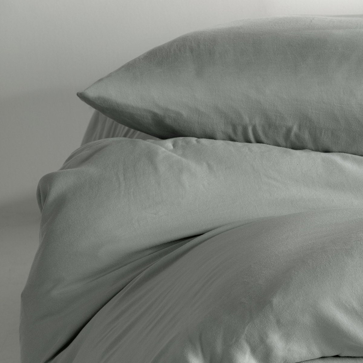 Luxuriöse TENCEL™ Lyocell Satin Bettwäsche - seidig-weich & atmungsaktiv (Sage Green)