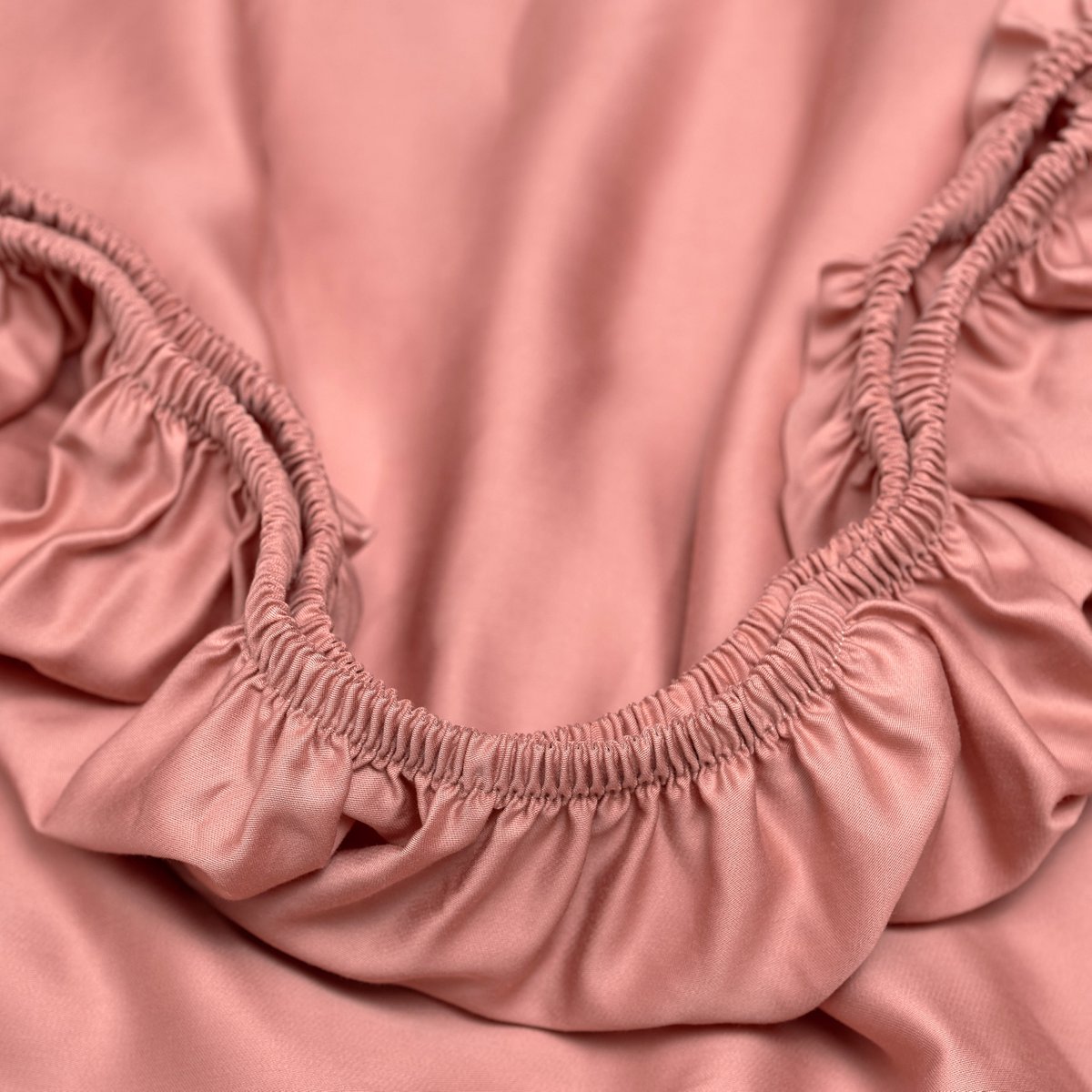 Spannbettlaken TENCEL™ Satin - atmungsaktiv & seidig weich  (Terra Pink)