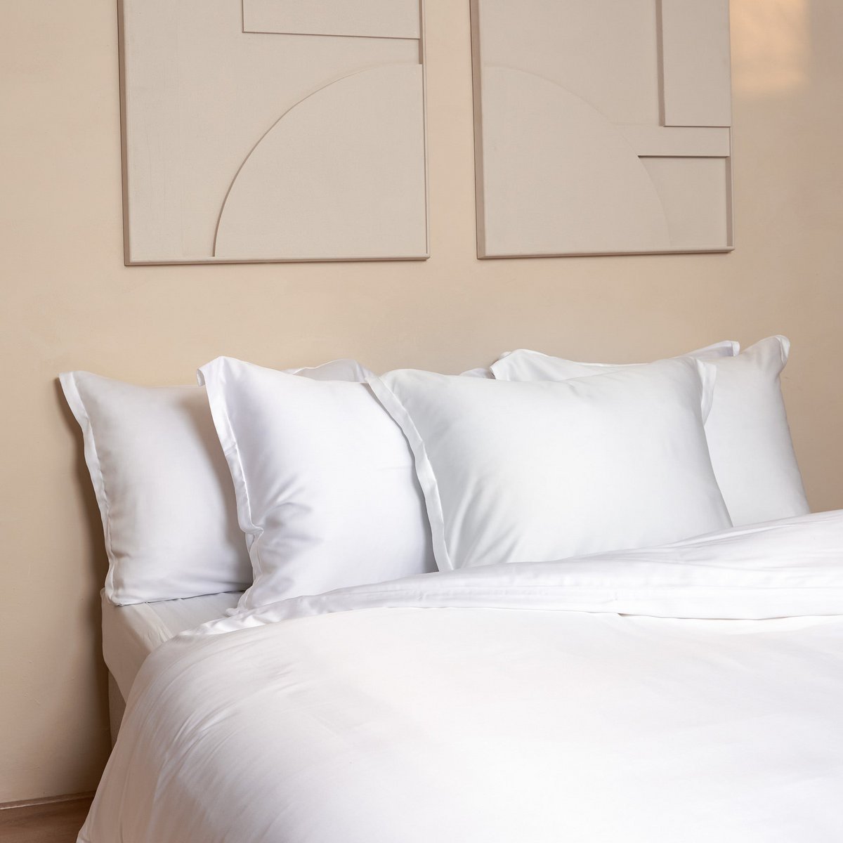 Luxuriöse TENCEL™ Lyocell Satin Bettwäsche - seidig-weich & atmungsaktiv (weiß)