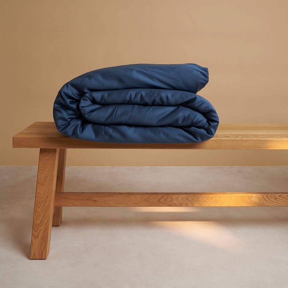 Luxuriöse TENCEL™ Lyocell Satin Bettwäsche - seidig-weich & atmungsaktiv (Dunkelblau)