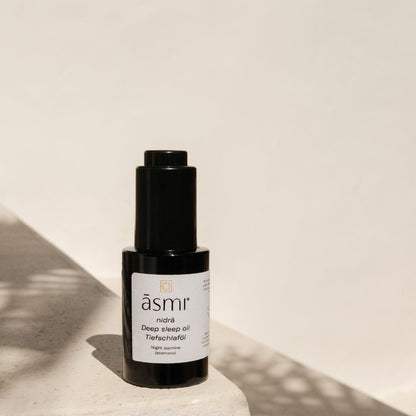 Ayurvedisches Nidra Tiefschlaföl - 100 % natürliche Himalaya-Kräuter für erholsamen Schlaf (30 ml)