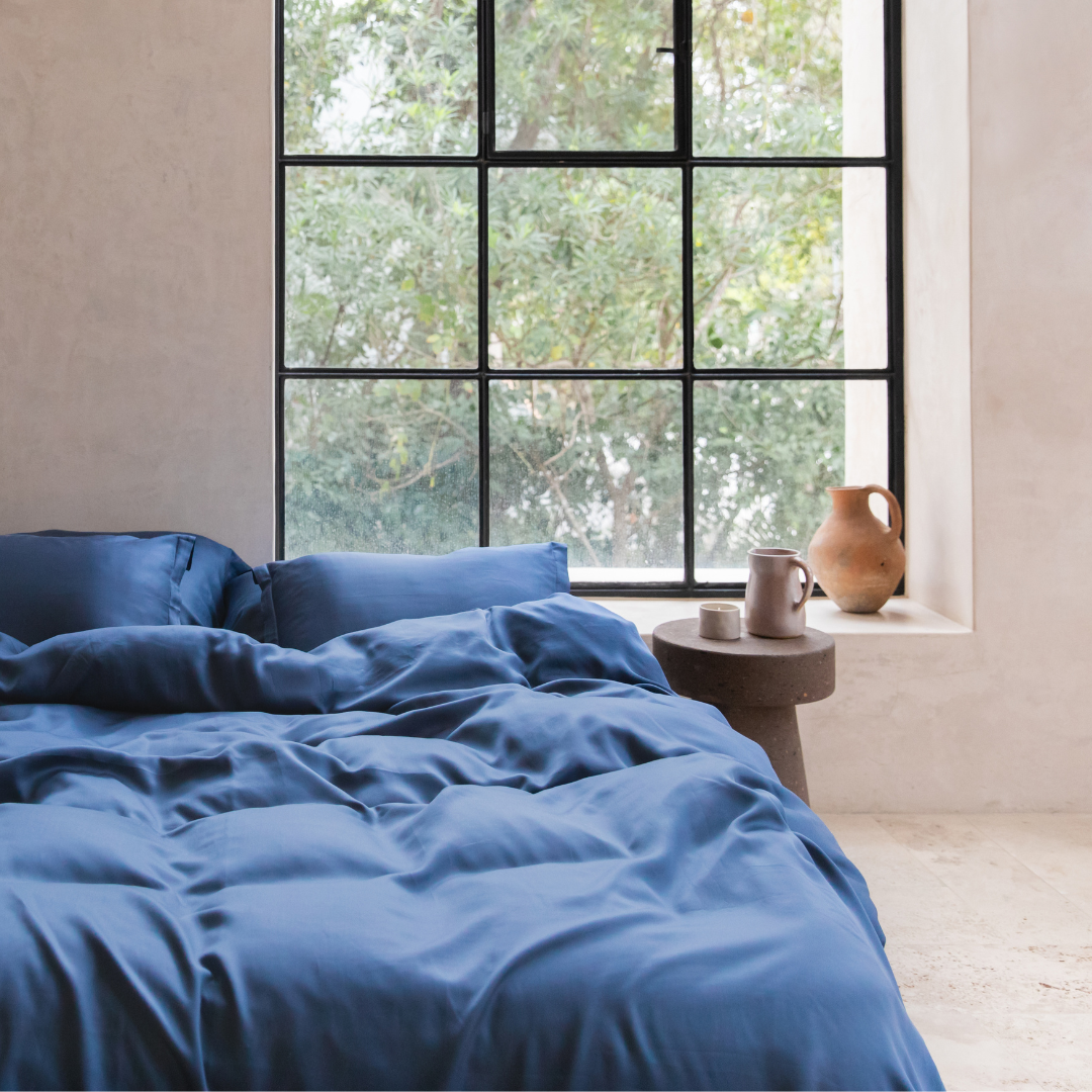 Luxuriöse TENCEL™ Lyocell Satin Bettwäsche - seidig-weich & atmungsaktiv (Dunkelblau)