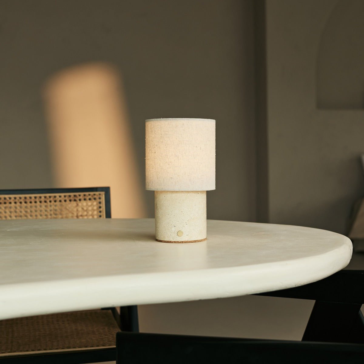 Travertin Lampe mit Dimmfunktion (Onoda Beige)