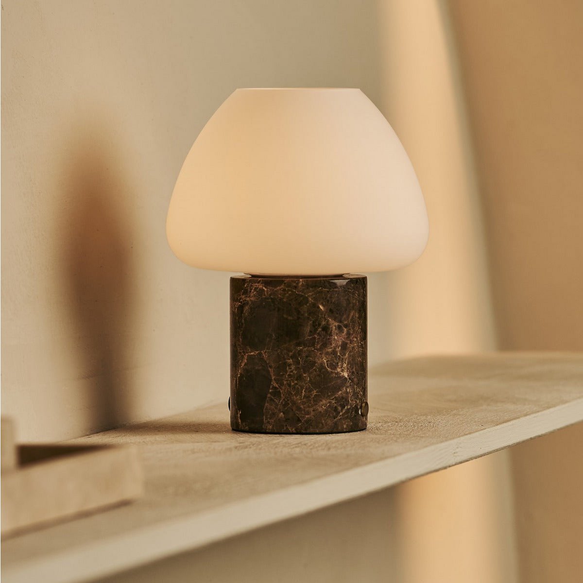 Wiederaufladbare Marmor Lampe   Dimmfunktion weiß braun SONVELIA