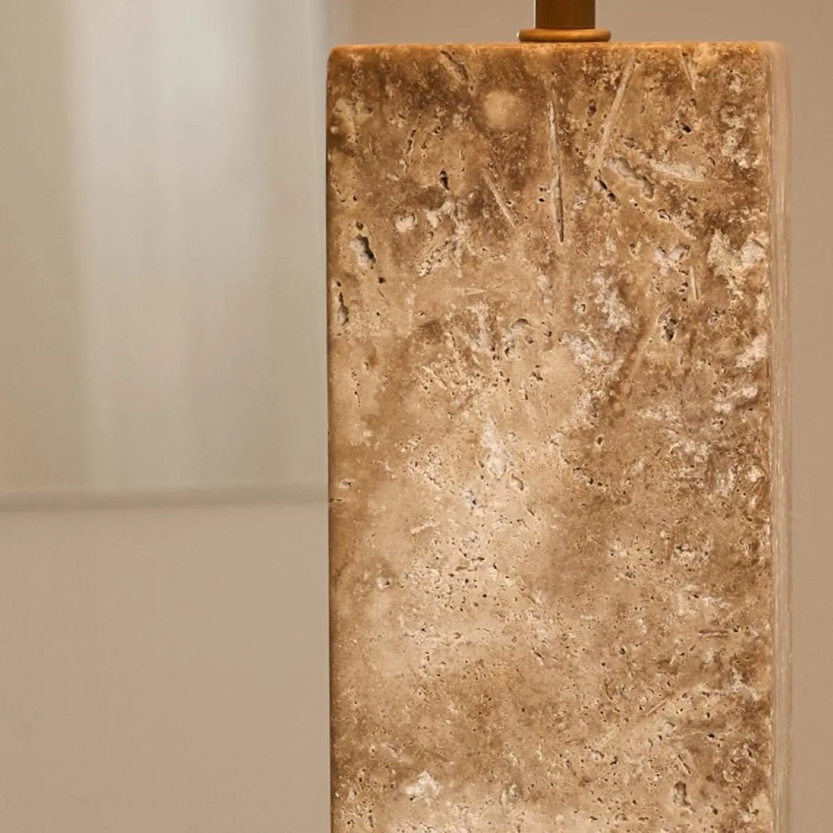 Travertin Lampe - Eleganter Naturstein mit Baumwollschirm