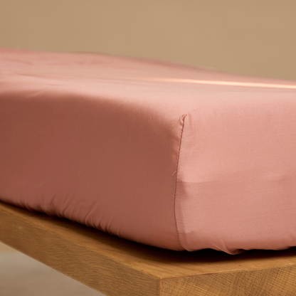 Spannbettlaken TENCEL™ Satin - atmungsaktiv & seidig weich  (Terra Pink)